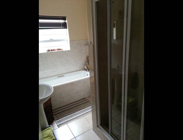 3 BEDROOM SECTIONAL TITLE RENTED IN VREDEKLOOF HEIGHTS